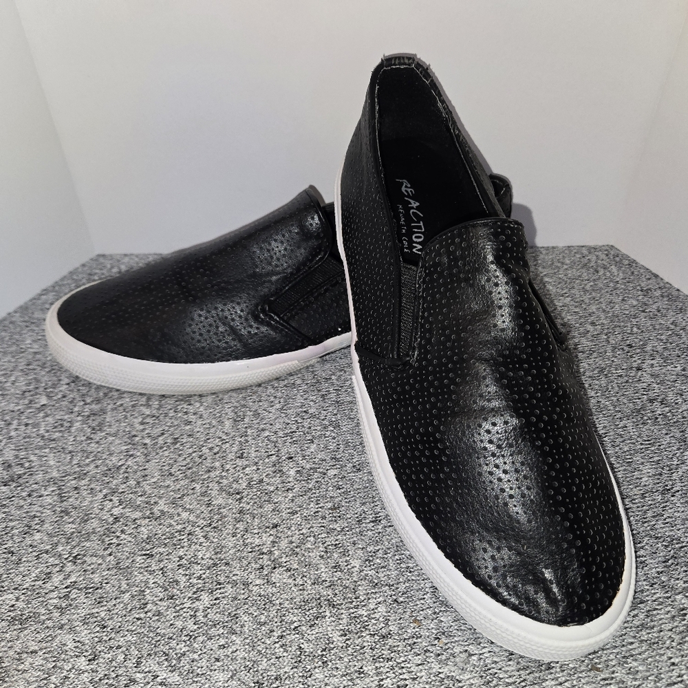 Kenneth Cole Reaction Shoes Women's Size 9.5 Slip On Black Flats
